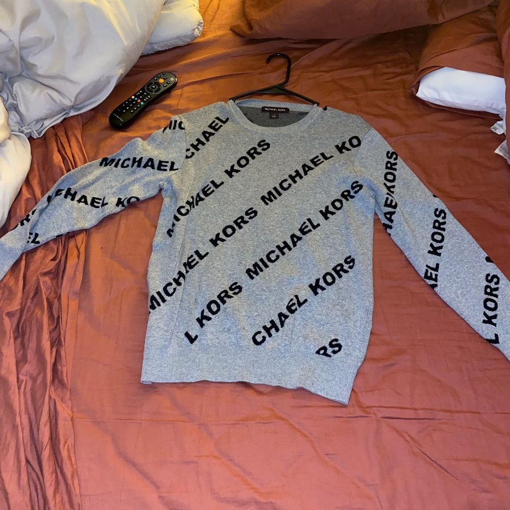 CREWNECK